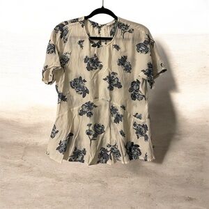 Lucky Brand Peplum Cream and Blue Floral Blouse Short Sleeves Medium